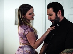 Eliza Eves shows off her amazing cock handling skills