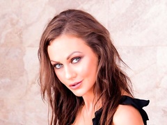 Flexible fitness model Tina Kay fucks with a young man in the bathtub