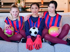 Diana Grace, Coco Lovelock and Avery Black are getting fucked