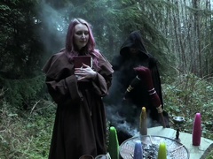 Gagged tattooed bitch with big ass Rose Quartz deserves some fingering