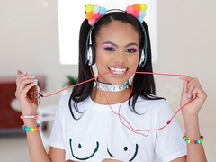 Tiny Blasian Thottie With A Body