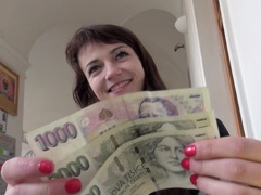 Teen Aimee Ryan is getting payed