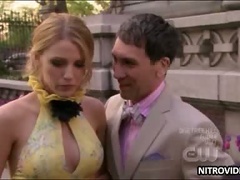 Unbelievably Beautiful Blonde Blake Lively Showing Her Hot Cleavage