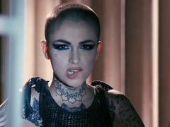 Wild tattooed special agent Leigh Raven takes really hardcore double penetration