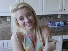 Blonde precious Riley Star having her slippery pussy penetrated