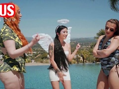 Dazzling Lauren Phillips and Gia Derza - big ass trailer - Jerkaoke