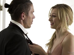 hot blonde Alexa Grace wants his whopping prick