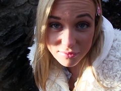 Czech girl has outdoor sex after stranger seduces her with money