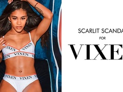 Apple-bottomed ebony Scarlit Scandal fucked in the bedroom