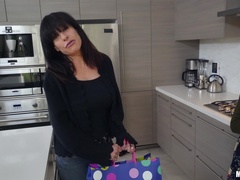 I Know That Girl - Celebrating Mother's Day Her Way 1 - Peter Green