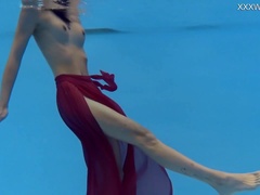 Petite Ultra In The Pool With Hermione Ganger And Hot Pornstar