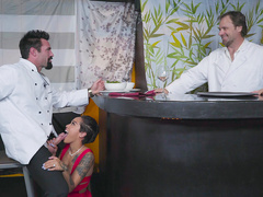 Exciting hot black chick Honey Gold blows big dick