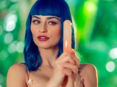 Jewelz Has A Special Toy Just For You