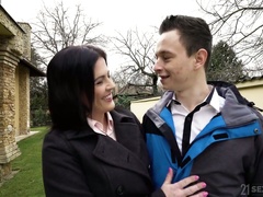 Spanish hottie Montse Swinger turns a walk into a really good intercourse