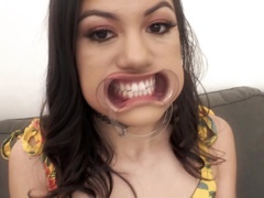 Man waits home but girlfriend is cheating on him with doctor