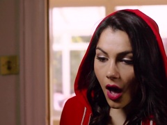 A couple of wenches are getting rammed in a hot and kinky threesome