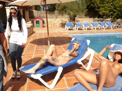 Summer vacation in Mallorca with gorgeous brunette babe and her pink muff