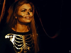 Must-see parody fuck with formidable beauty Destiny Cruz