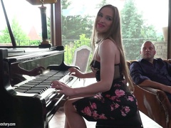 Quite bootyful cowgirl Nicole Pearl happily takes strong cocks into her holes